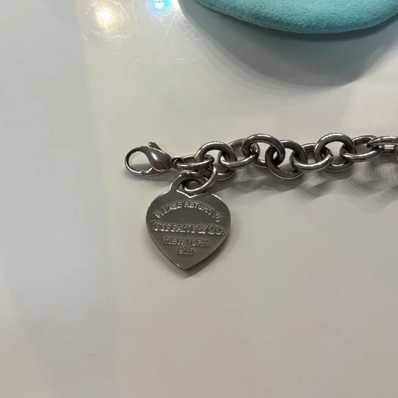 Tiffany & Co. Heart Tag Charm Bracelet (7 in) - Picture 4 of 6